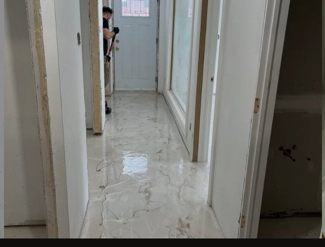 Marbre Corridor — Boul. Pie-IX, Montréal